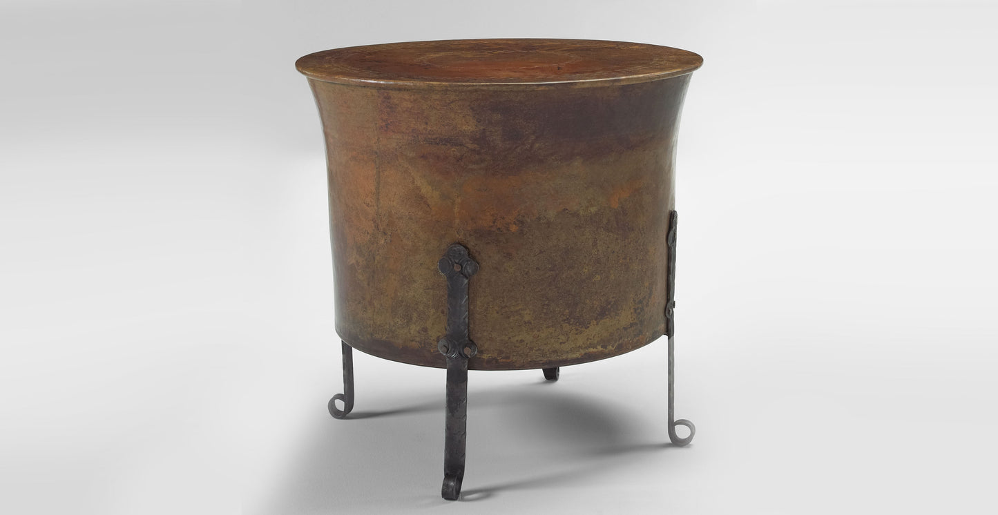 24x23 Cauldron Table